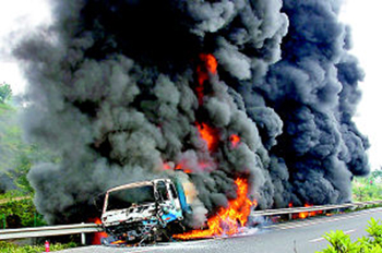 油罐車爆炸事故最新報(bào)道，原因分析與預(yù)防措施揭秘